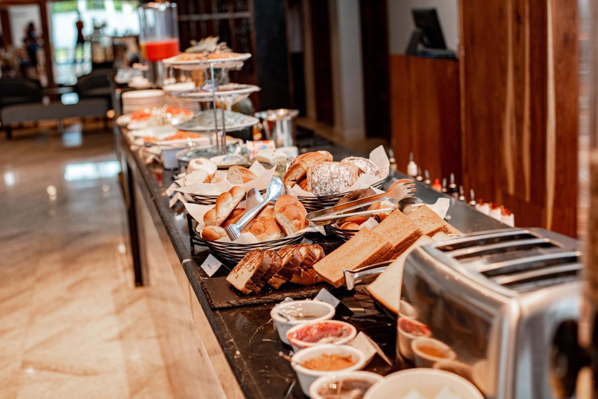 Urban By Cityblue, Hotel